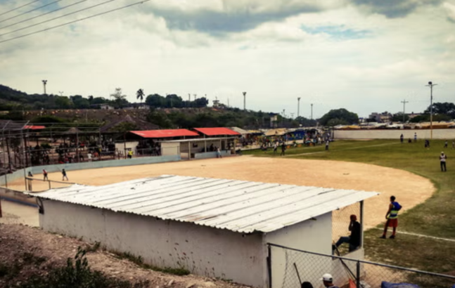 Bu hapishane çete tarafından yönetiliyor!