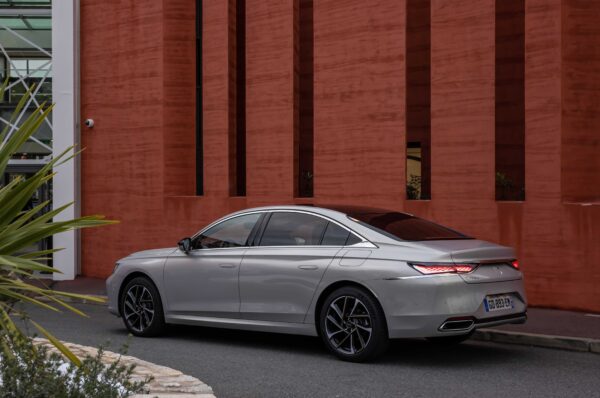 Yeni ds 9 Opera E-tense 250 Türkiye’de 2 DS 9 Opera E-tense