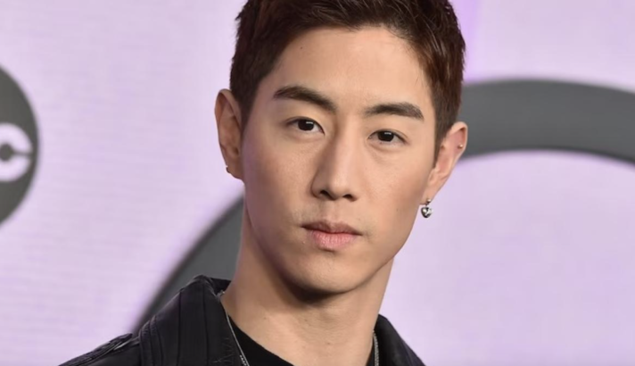 K-pop yıldızının ikizi hayranlarının hizmetine sunuldu! 2 K-pop yıldızının ikizi hayranlarının hizmetine sunuldu!