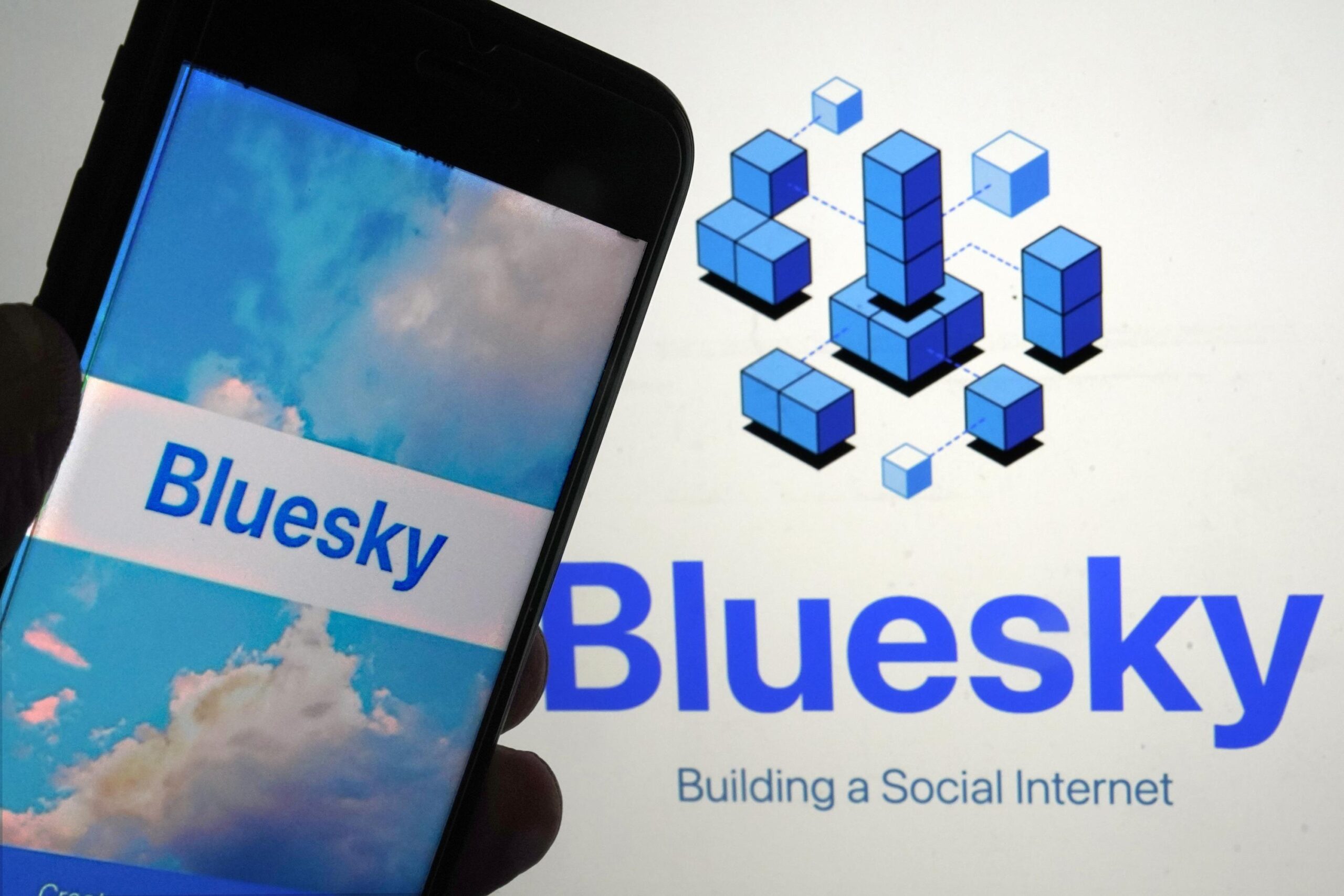 Bluesky Logosunu Değiştirdi