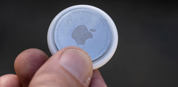 Apple AirTag Kullanarak Çalınan Valizini Hırsızın Evine Kadar Takip Etti