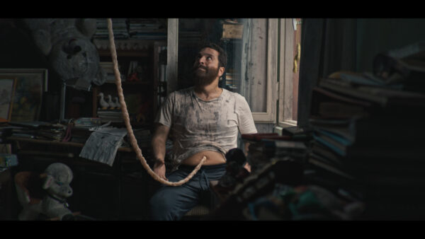 BERKUN OYA İMZALI KUVVETLİ BİR ALKIŞ, 29 ŞUBAT’TA NETFLIX’TE 2 Kuvvetli Bir Alkış