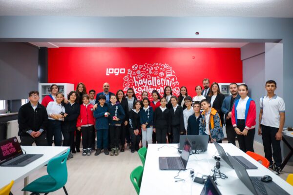 Hayallerini Kodlayanlar projesi kapsamında yeni Robotik Kodlama Atölyesini Ankara’da açtı 2 Hayallerini Kodlayanlar