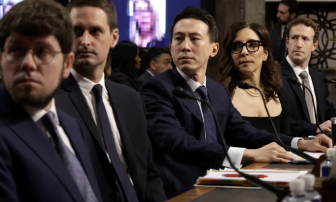 Sosyal medya CEO'ları suçlu bulundu! 30 Sosyal medya CEO'ları suçlu bulundu!