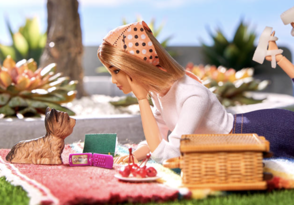 Barbie telefon geliyor! Pembe kapaklı cihaz hakkında tüm bilinenler