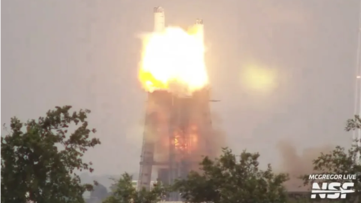 SpaceX Raptor motor testi ateşli bir patlamayla sona erdi