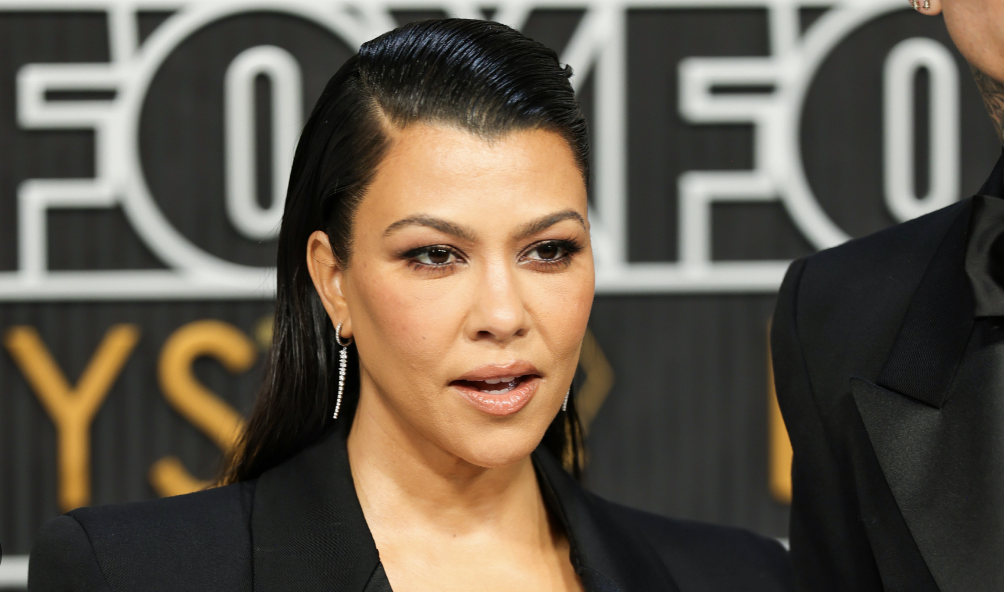 Kourtney Kardashian, hastalanınca kendi sütünü içtiğini duyurdu!