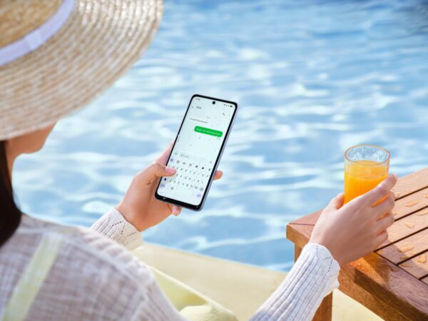 Askeri Dayanıklılık Standartlarına Sahip Oppo A60 ’ı Piyasaya Sunuyor