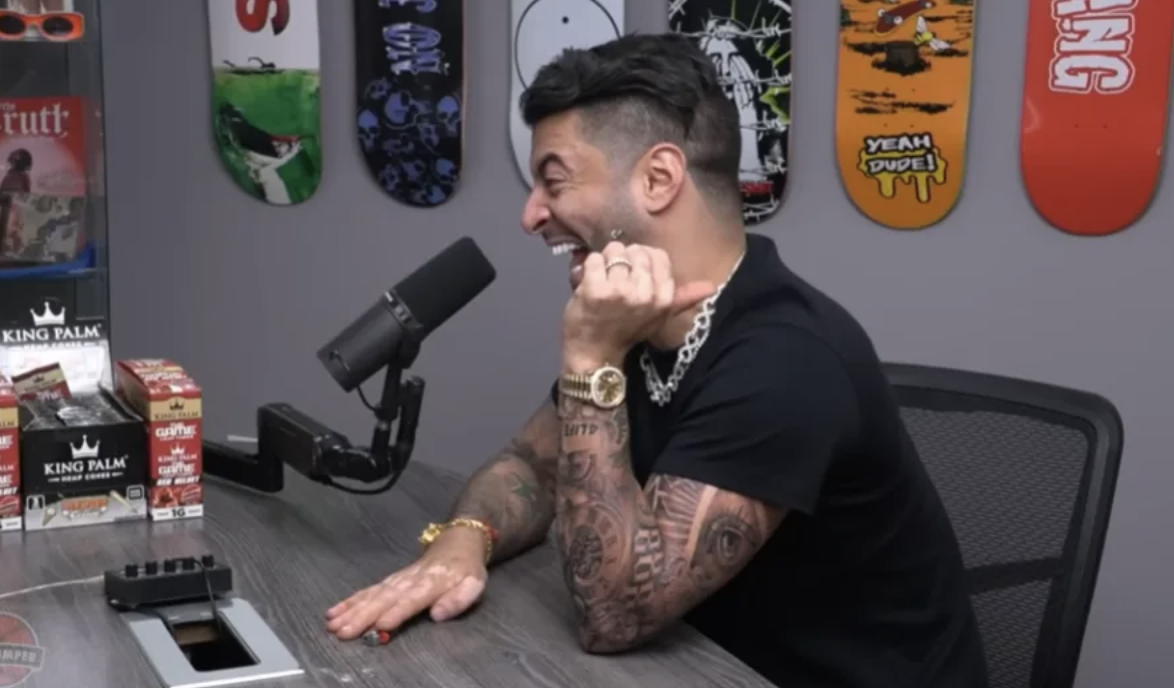 Instagram dolandırıcısı bir podcast'te yaptıklarıyla övündükten sonra yakalandı