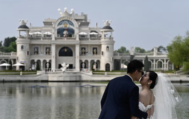 Çin üniversitesi "evlilik eğitimi" başlattı