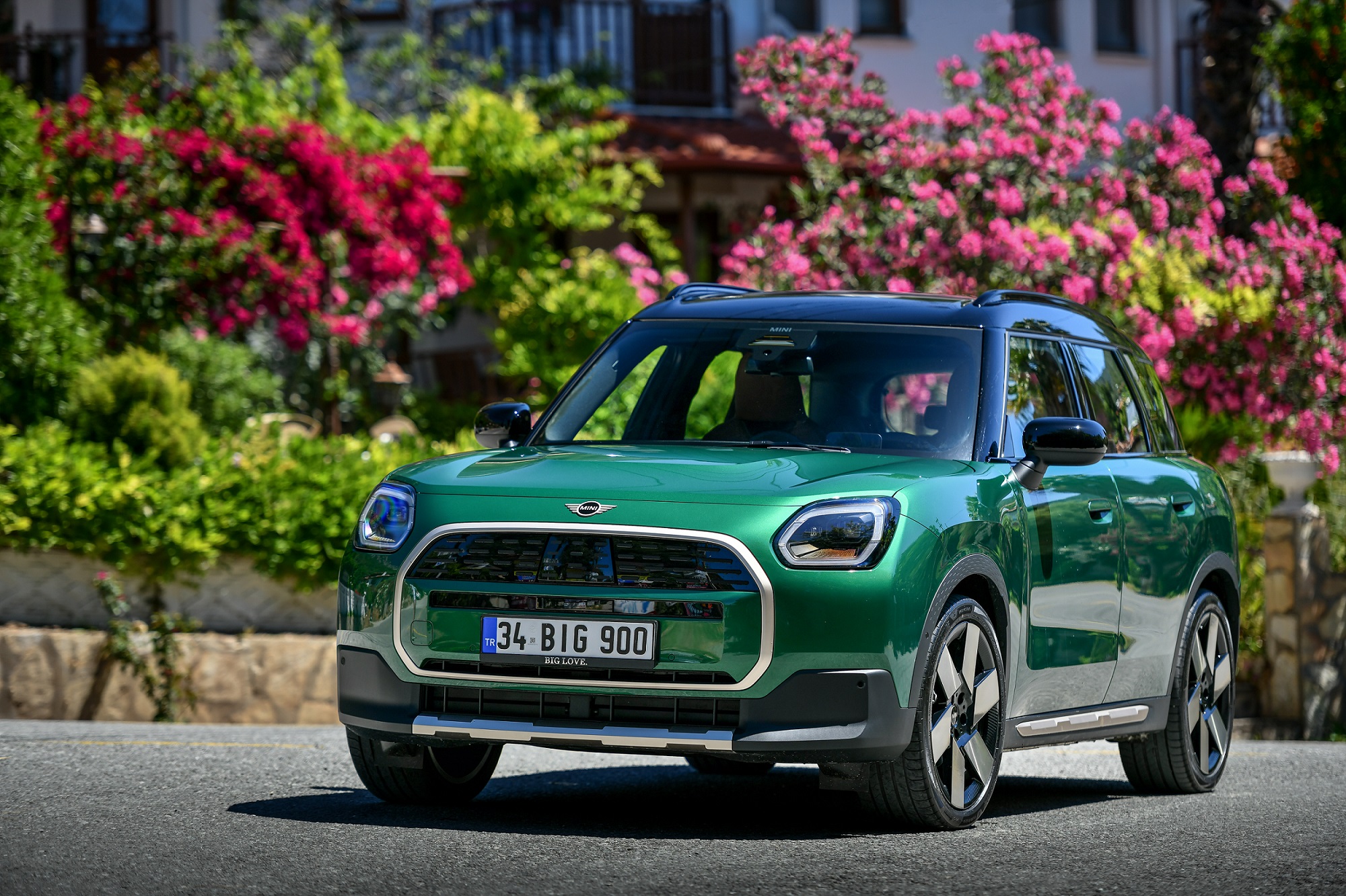 Tamamen Elektrikli MINI Countryman Bir Rekora İmza Attı 1 Countryman