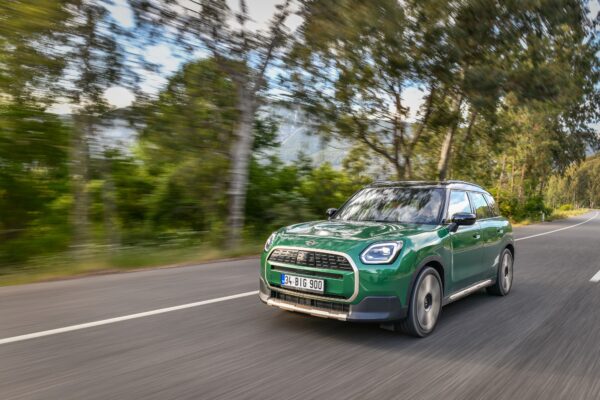 Tamamen Elektrikli MINI Countryman Bir Rekora İmza Attı 2 Countryman