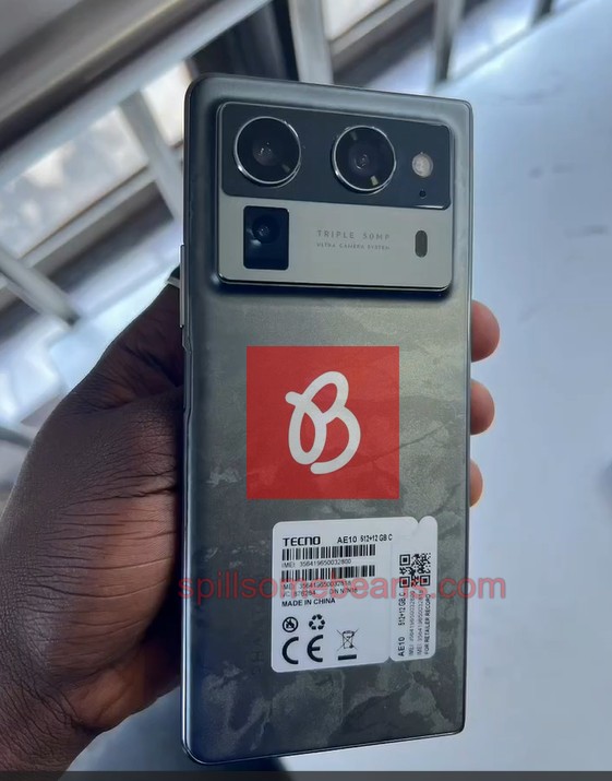 Tecno Phantom V Fold2