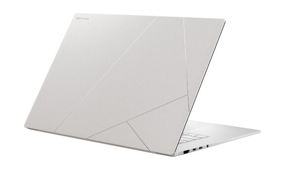 Asus Zenbook S16 inceleme: Seramiğin zerafeti, yapay zekanın gücü!