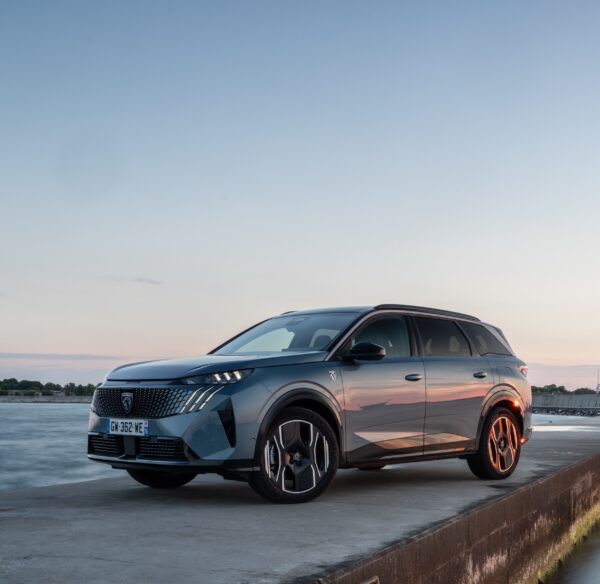 PEUGEOT’NUN 7 KOLTUKLU SUV’U YENİ 5008 TÜRKİYE’DE! 2 5008