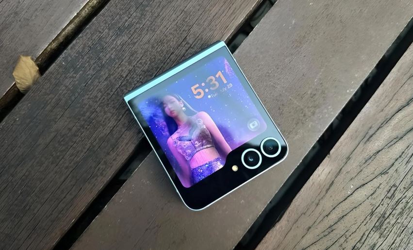 Galaxy Z Flip FE Yeni