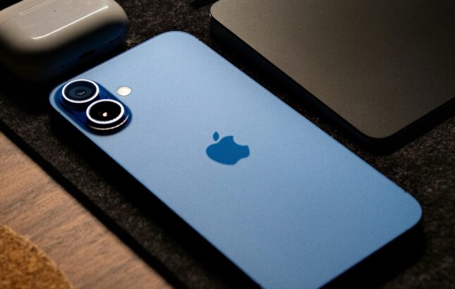 iPhone 17 Air ve Galaxy S25 Slim'in Pil Kapasiteleri Belli Oldu 14 iPhone 16e