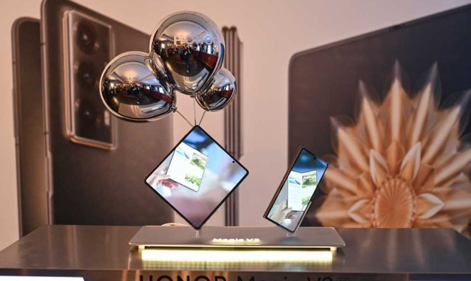 Honor’un Yeni Katlanabilir Modelleri Yakında Geliyor! Magic V4 ve Magic V2 Flip’e İlk Bakış 2 Honor Magic V2 Flip