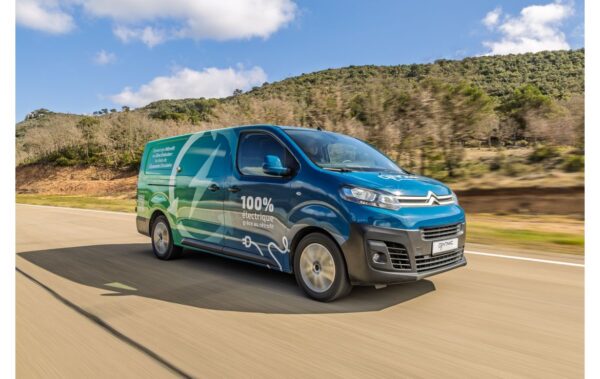 Stellantis Pro One, Qinomic ile İş Birliği Yaptığını Açıkladı! 2 Stellantis