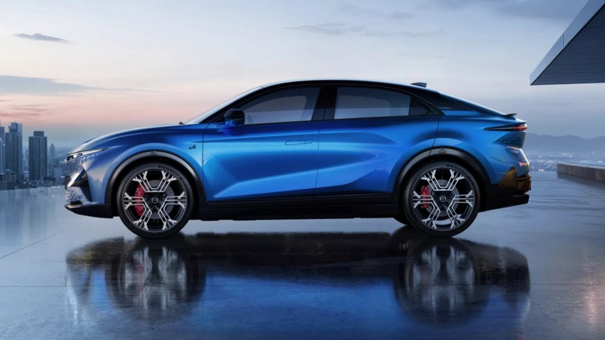 Renault - Alpine, A390 Elektrikli Fastback'i Tanıttı 4 A390 6