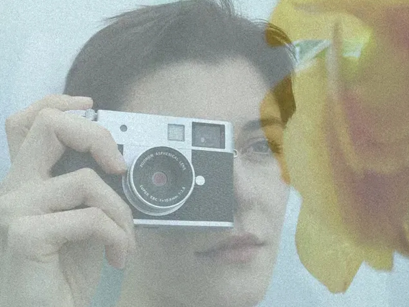 Fujifilm launches X half digital camera with 1 inch sensor