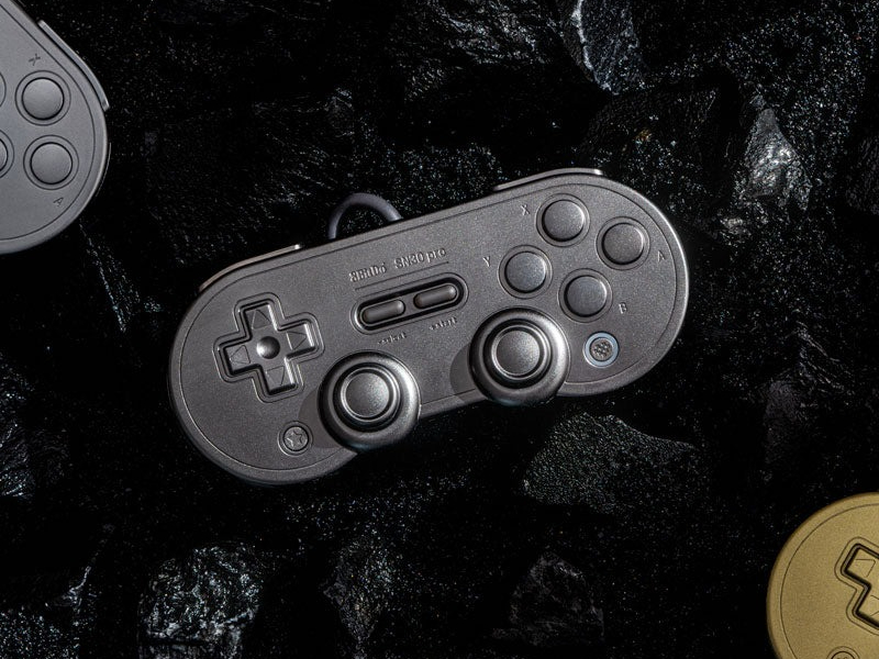 8BitDo, Yeni SN30 Pro Uzay Grisi Modeliyle Retro Sevenleri Hedefliyor
