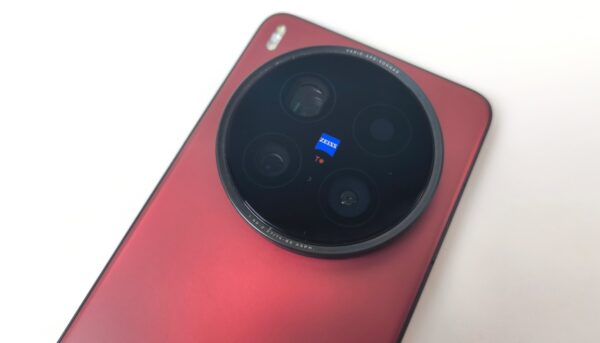 vivo X200 Ultra: Kamera kitiyle birlikte eşsiz bir kamera telefon!