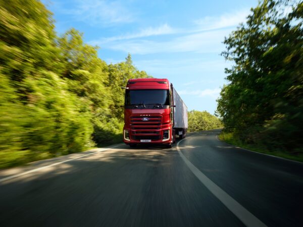 FORD TRUCKS YENİ F-MAX 