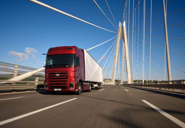 FORD TRUCKS YENİ F-MAX 