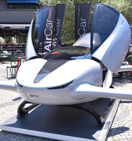 AirCar, Dünyanın En Hızlı Satılan Uçan Araba Projesi Oldu 2 AirCar