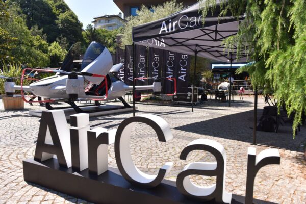 AirCar, Dünyanın En Hızlı Satılan Uçan Araba Projesi Oldu 5 AirCar