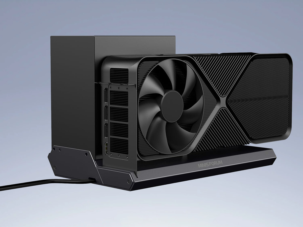 Minisforum DEG2 ; Thunderbolt 5 desteğiyle uyumluluğu büyütüyor 1 Minisforum intros DEG2 Thunderbolt 5 eGPU dock in Japan