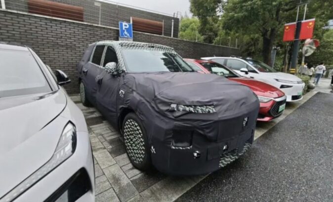 Yeni Xiaomi YU9 SUV Sahaya Çıktı: 400 km Menzil Sunan EREV Versiyonu Yolda 28 z1