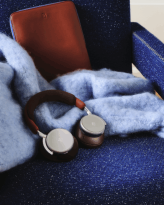 BANG & OLUFSEN, 100. YILINI ÜÇ İKONİK TASARIMI İLE KUTLUYOR 47 BANG & OLUFSEN