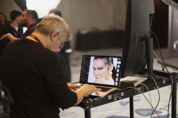 EOS R6 Mark III ve C50 Sahneye Çıktı