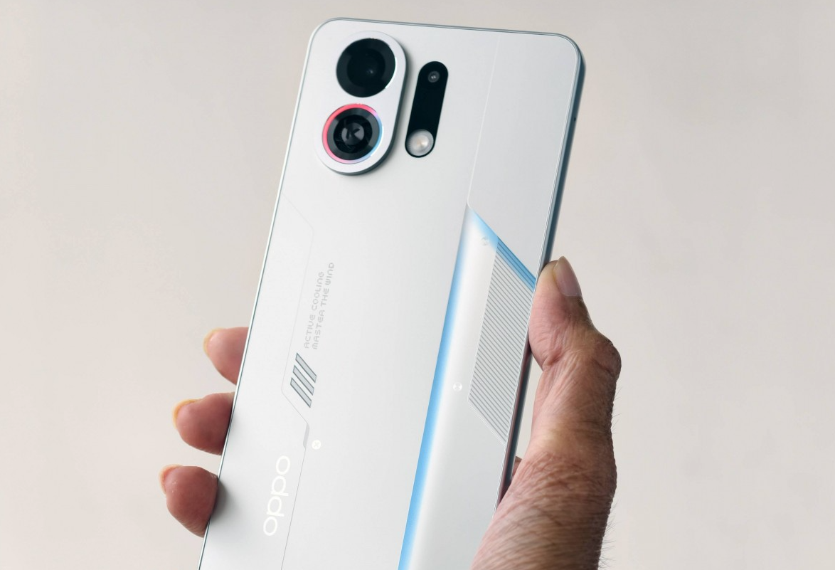 Oyun Telefonu Gücü, Amiral Gemisi Kamerası: Oppo K15 Turbo Pro Ezber Bozuyor