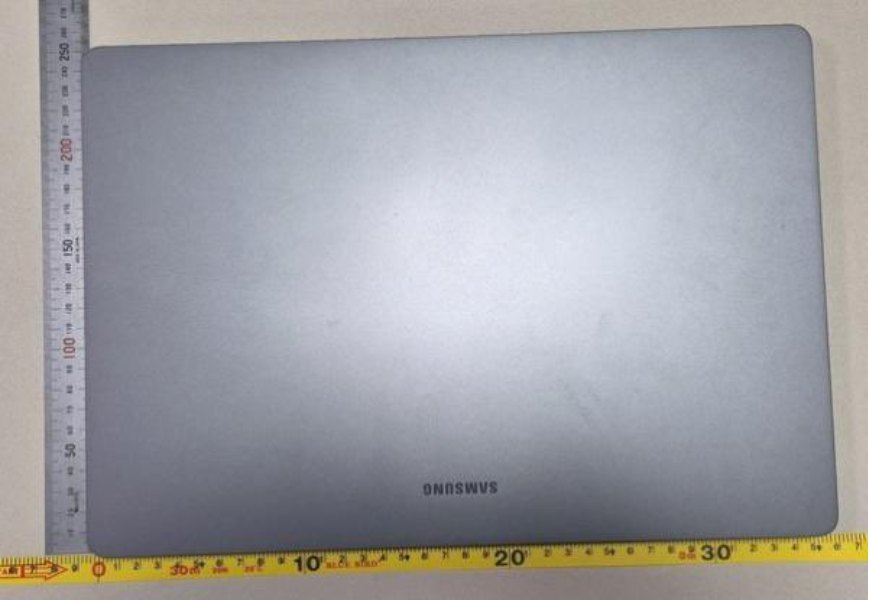 Samsung’un MacBook Rakibi Göründü: Galaxy Book 6 Pro Tasarımı Sızdırıldı