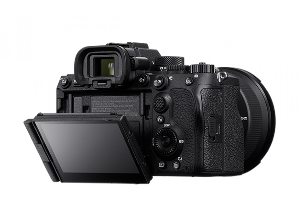 Sony'den "Altın Standart" Hamlesi: A7 V, Kısmen İstiflenmiş Sensör ve Yapay Zeka ile Tanıtıldı 3 w3